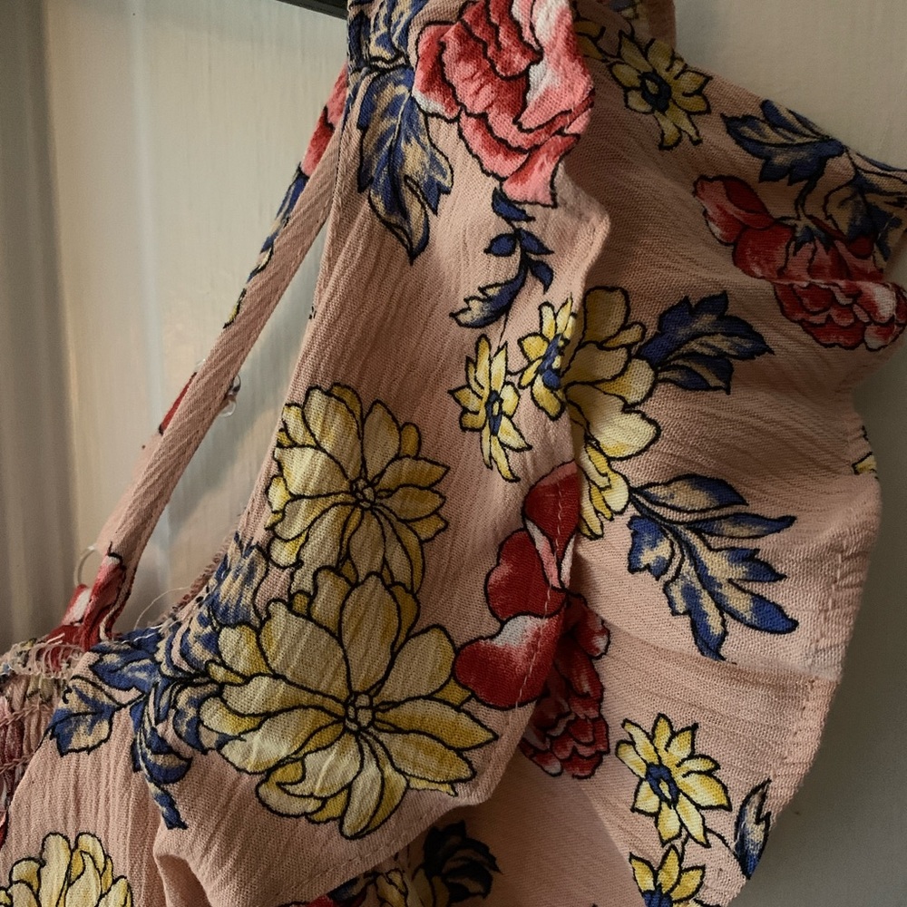 American Rag Floral Top - Picture 3 of 8